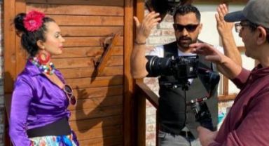DORA VE AHMET ALTINBAŞAK ÇİFTİ YENİ ŞARKILARI İLE REKORA KOŞUYORLAR…