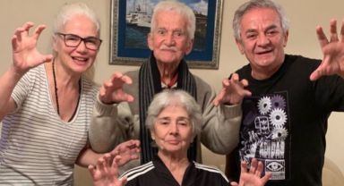 Zafer Algöz, anne ve babası 24 gün arayla yaşamını yitirdi