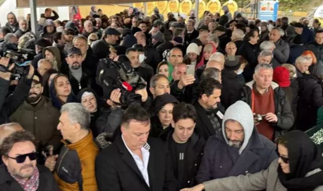 Ünlü Sanatçı Tanyeli Özruh Sünneli'nin Cenazesi Düzenlendi