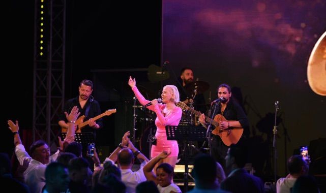 Ömür Gedik’ten Muhteşem Mısır Çıkarması!