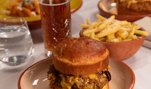 Latin Lezzetleriyle Öğle Molalarına Tat Katan Cuba, Şık ve Rahat Ortamıyla Fark Yaratıyor