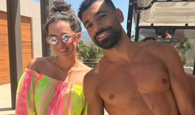 Hande Doğandemir, dünyaca ünlü futbolcu Salah ile fotoğrafını paylaştı