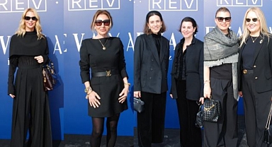 REV YALI BULUŞMALARI’NDA HANDE KAZANOVA 2026 ÖNGÖRÜLERİNİ PAYLAŞTI: