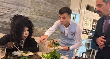 Bülent Ersoy Les Ambassadeurs’ta Balık Keyfi Yaptı