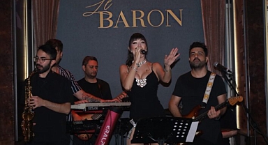 ECE GÜRSEL’DEN LE BARON SAHNESİNDE YENİ İMAJ