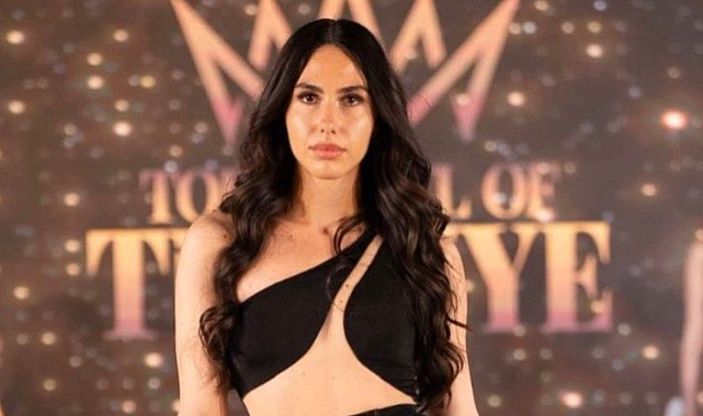 Yeliz Duran Podyumlara iddaalı bir giriş yaptı.